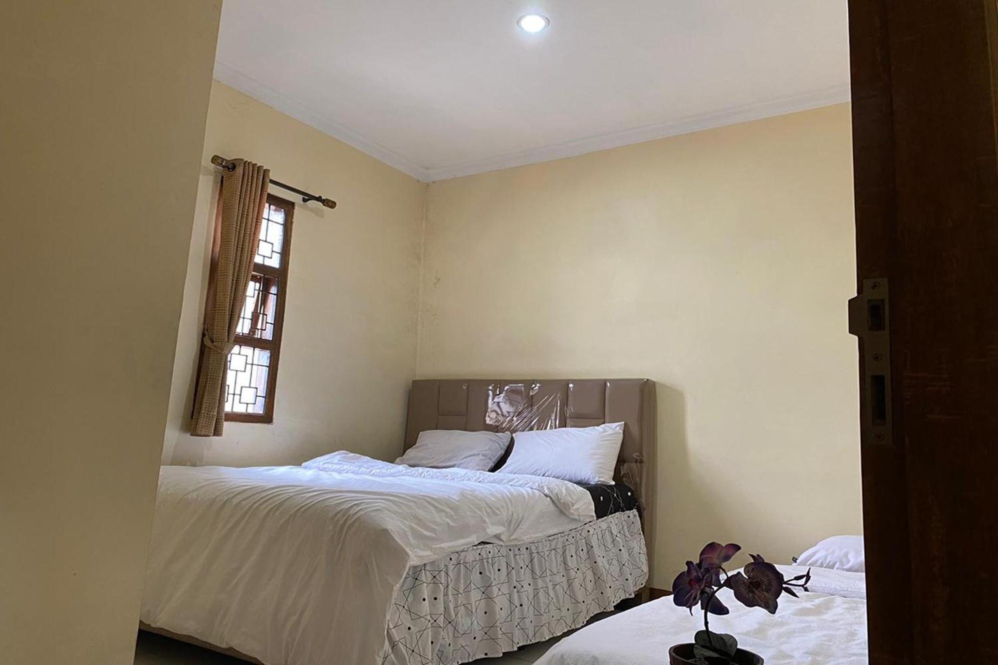 Villa Buana Graha Syariah Бандунг Екстериор снимка